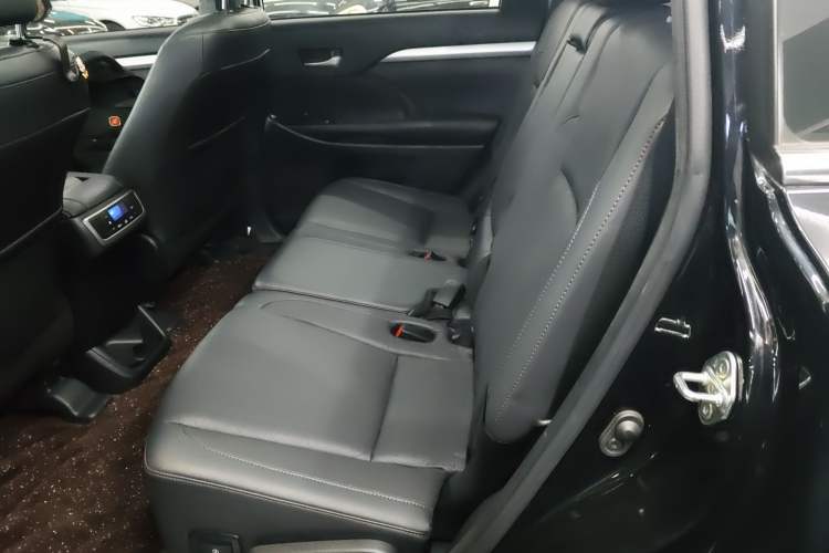 Used Toyota Highlander 2021 2.0T Four-Wheel Drive Luxury Edition 7 Seats Left Rear Seat