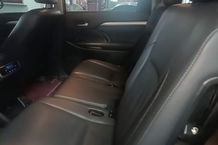 Used Toyota Highlander 2021 2.0T Four-Wheel Drive Luxury Edition 7 Seats Left Rear Seat