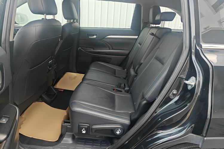 Used Toyota Highlander 2021 2.0T Four-Wheel Drive Luxury Edition 7 Seats Left Rear Seat