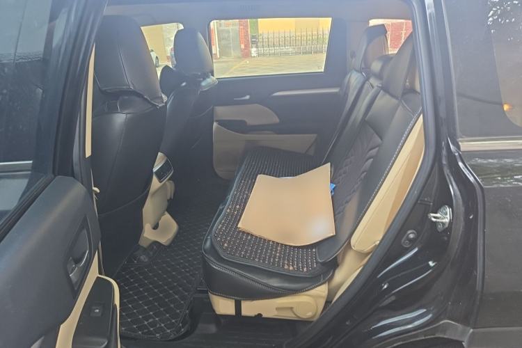 Used Toyota Highlander 2021 2.0T Two-Wheel Drive Elite Version 7-Seater Left Rear Seat