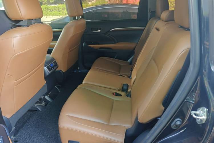 Used Toyota Highlander 2021 2.0T Four-Wheel Drive Knight Edition 7 Seats Left Rear Seat