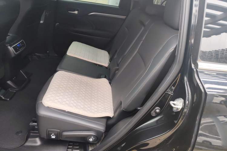 Used Toyota Highlander 2021 2.0T Four-Wheel Drive Prestige Version 7 Seats Left Rear Seat