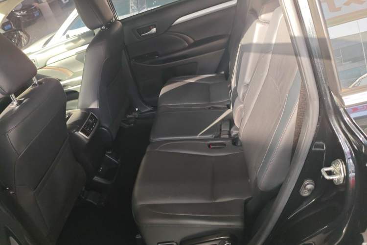 Used Toyota Highlander 2021 2.0T Four-Wheel Drive Luxury Edition 7 Seats Left Rear Seat