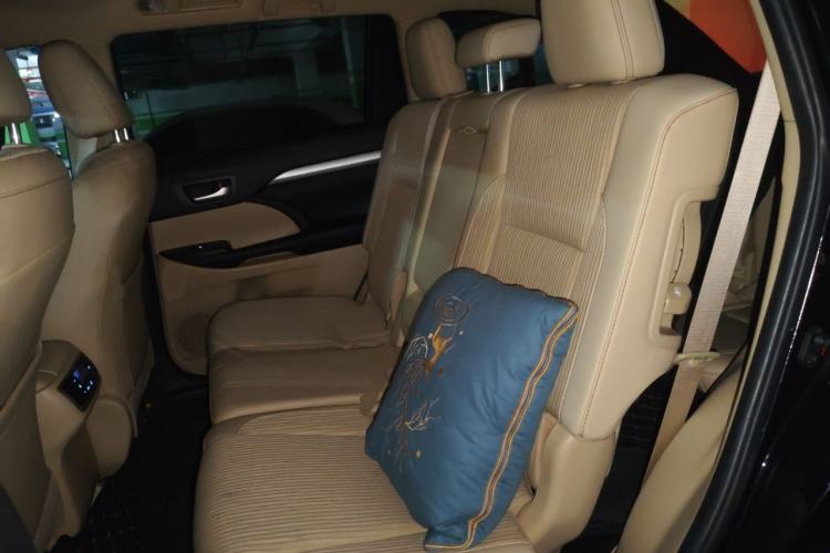 Used Toyota Highlander 2021 2.0T Four-Wheel Drive Elite Edition 7-Seater Left Rear Seat