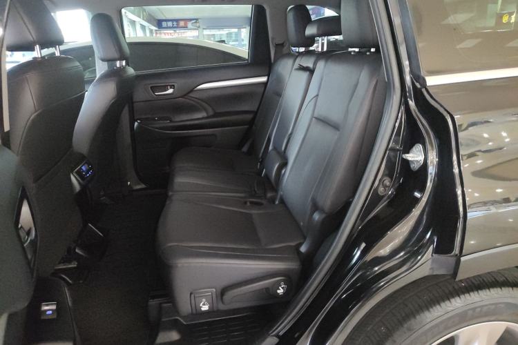 Used Toyota Highlander 2021 2.0T Two-Wheel Drive Luxury Edition 7 Seats Left Rear Seat