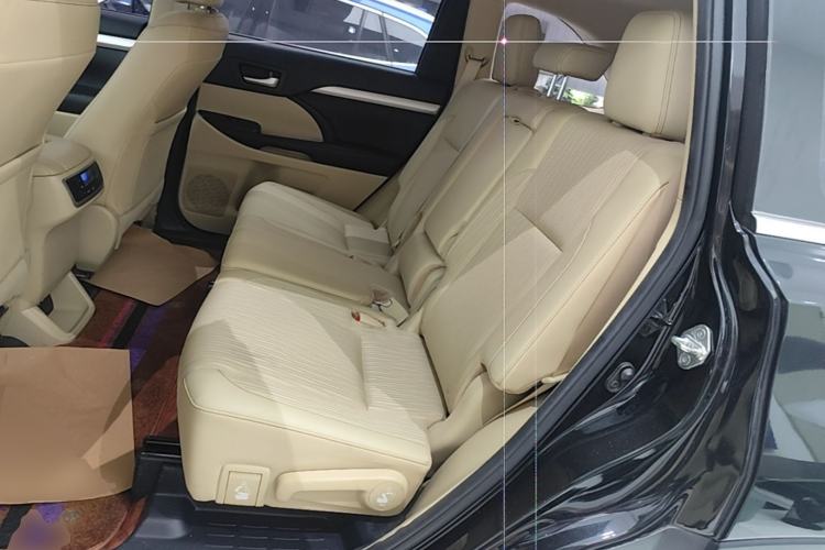 Used Toyota Highlander 2021 2.0T Two-Wheel Drive Elite Version 7-Seater Left Rear Seat