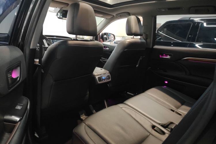 Used Toyota Highlander 2021 2.0T Four-Wheel Drive Luxury Edition 7 Seats Left Rear Seat