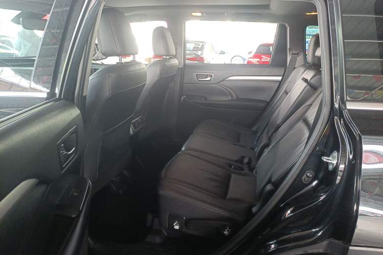Used Toyota Highlander 2021 2.0T Four-Wheel Drive Luxury Edition 7 Seats Left Rear Seat