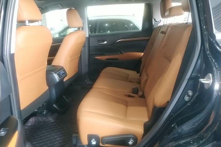 Used Toyota Highlander 2021 2.0T Four-Wheel Drive Knight Edition 7 Seats Left Rear Seat