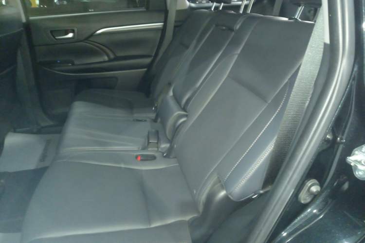 Used Toyota Highlander 2021 2.0T Four-Wheel Drive Prestige Version 7 Seats Left Rear Seat