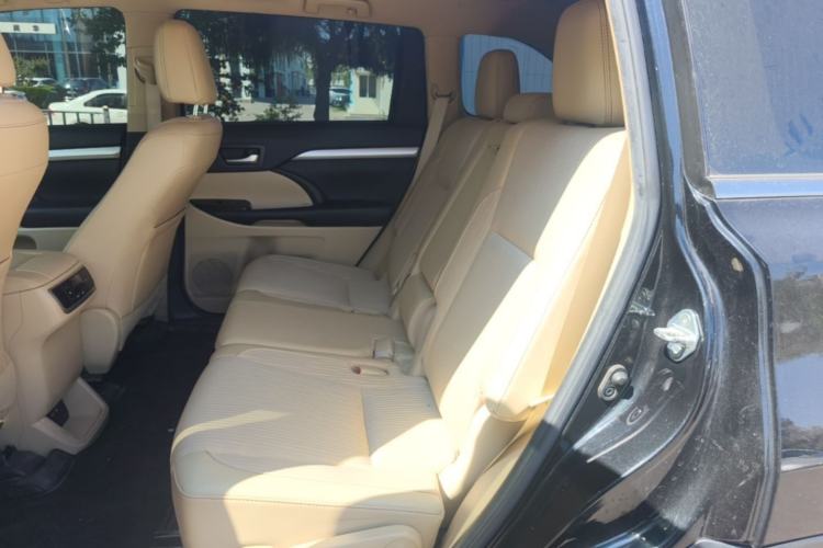 Used Toyota Highlander 2021 2.0T Four-Wheel Drive Elite Edition 7-Seater Left Rear Seat