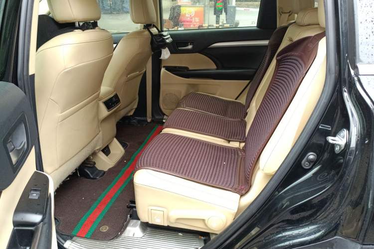 Used Toyota Highlander 2021 2.0T Four-Wheel Drive Elite Edition 7-Seater Left Rear Seat