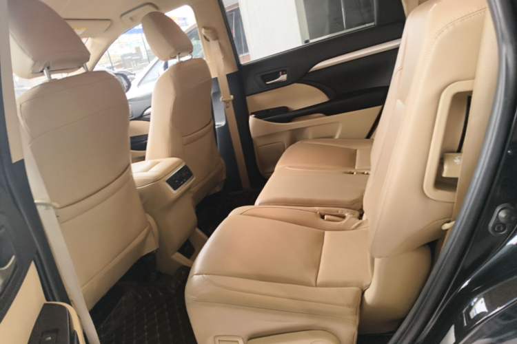 Used Toyota Highlander 2021 2.0T Four-Wheel Drive Elite Edition 7-Seater Left Rear Seat