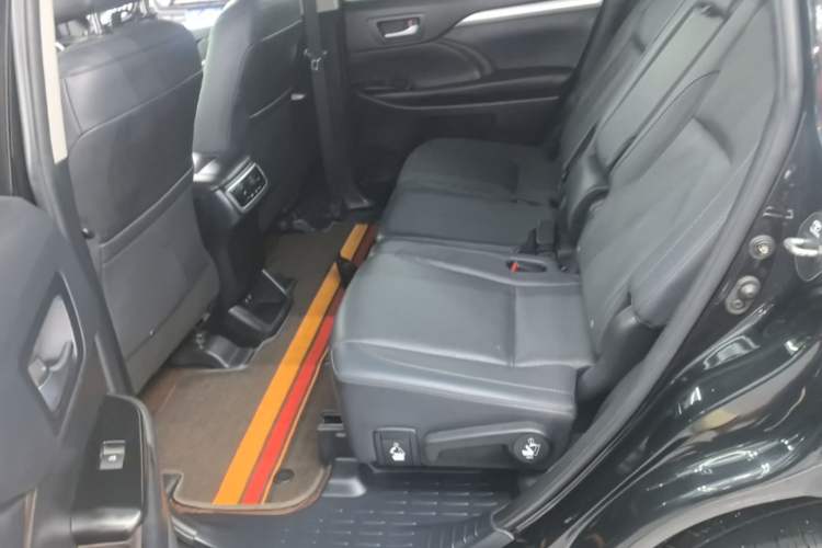 Used Toyota Highlander 2021 2.0T Four-Wheel Drive Luxury Edition 7 Seats Left Rear Seat