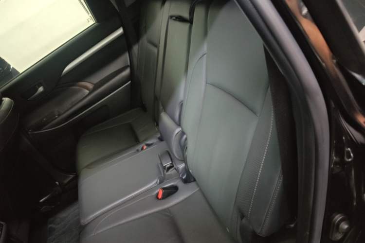 Used Toyota Highlander 2021 2.0T Four-Wheel Drive Luxury Edition 7 Seats Left Rear Seat