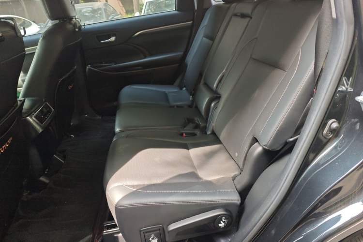 Used Toyota Highlander 2021 2.0T Four-Wheel Drive Prestige Version 7 Seats Left Rear Seat