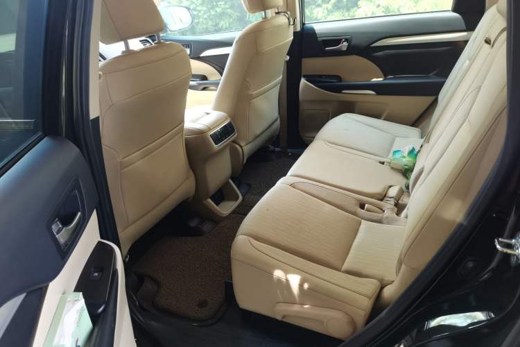 Used Toyota Highlander 2021 2.0T Two-Wheel Drive Elite Edition 5 Seats Left Rear Seat