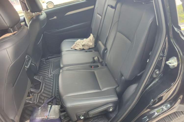 Used Toyota Highlander 2021 2.0T Four-Wheel Drive Luxury Edition 7 Seats Left Rear Seat