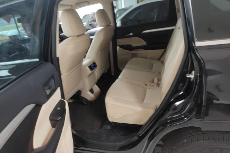Used Toyota Highlander 2021 2.0T Two-Wheel Drive Elite Version 7-Seater Left Rear Seat