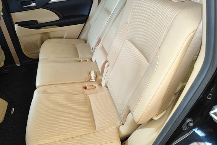 Used Toyota Highlander 2021 2.0T Two-Wheel Drive Elite Version 7-Seater Left Rear Seat