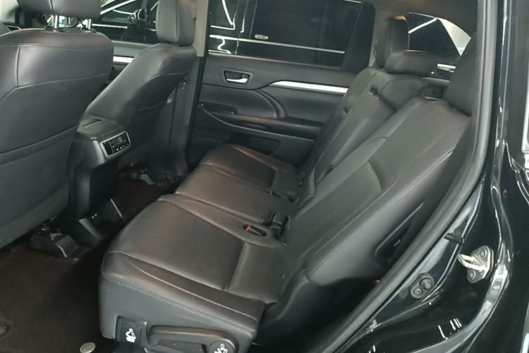 Used Toyota Highlander 2021 2.0T Four-Wheel Drive Luxury Edition 7 Seats Left Rear Seat