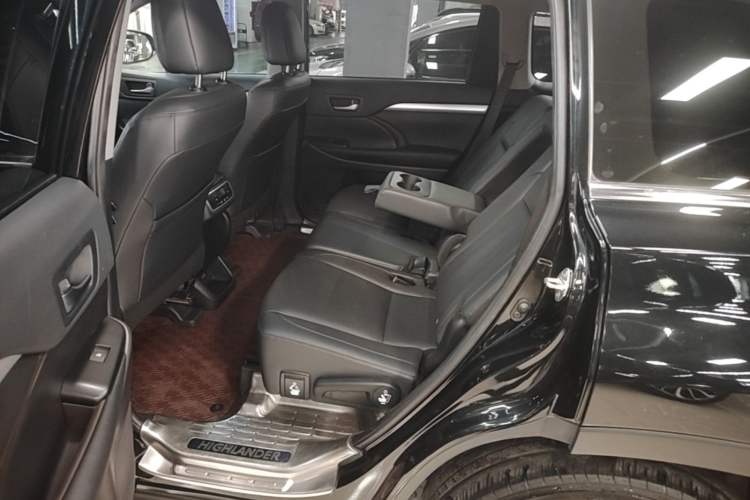 Used Toyota Highlander 2021 2.0T Four-Wheel Drive Luxury Edition 7 Seats Left Rear Seat
