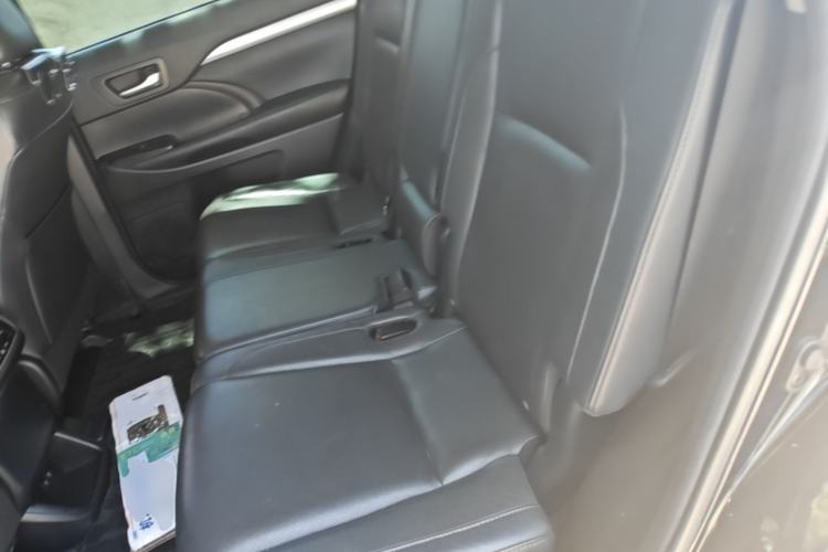 Used Toyota Highlander 2021 2.0T Four-Wheel Drive Luxury Edition 7 Seats Left Rear Seat