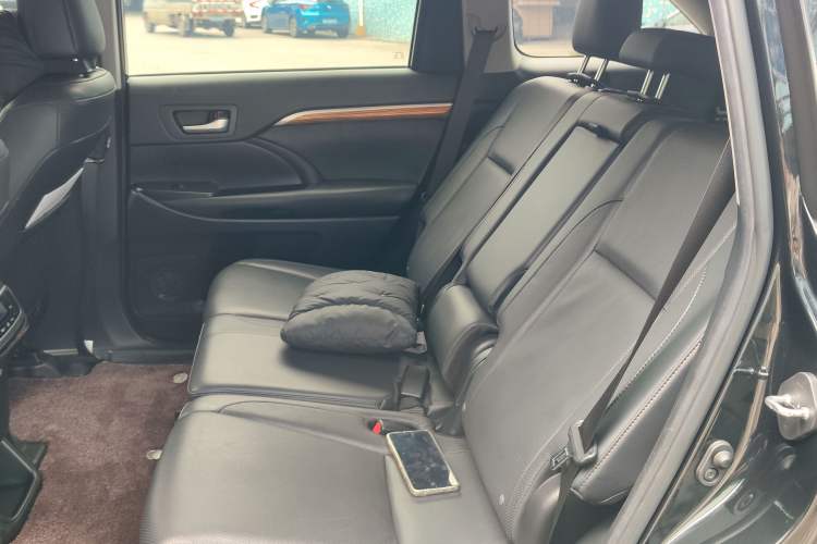 Used Toyota Highlander 2021 2.0T Four-Wheel Drive Luxury Edition 7 Seats Left Rear Seat