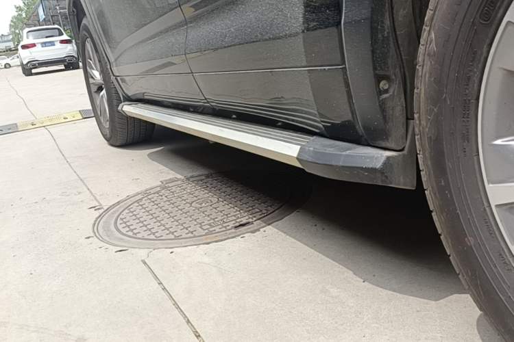 Used Toyota Highlander 2021 2.0T Two-Wheel Drive Elite Edition 5 Seats Left Side Sill