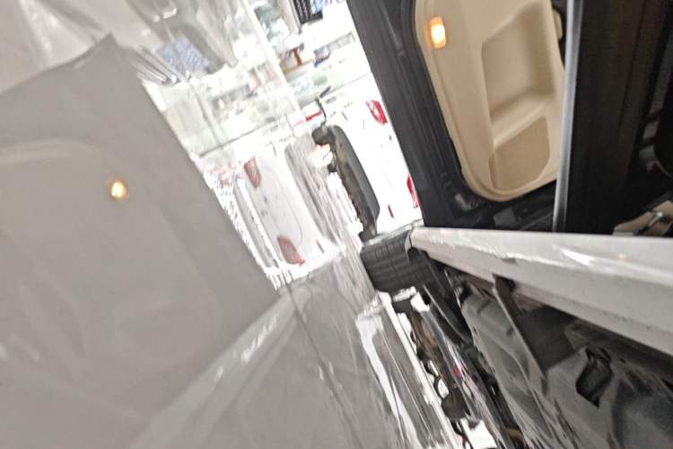 Used Toyota Highlander 2021 2.0T Four-Wheel Drive Elite Edition 7-Seater Left Side Sill
