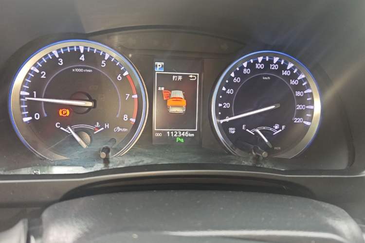 Used Toyota Highlander 2021 2.0T Four-Wheel Drive Prestige Version 7 Seats Odometer Close Up