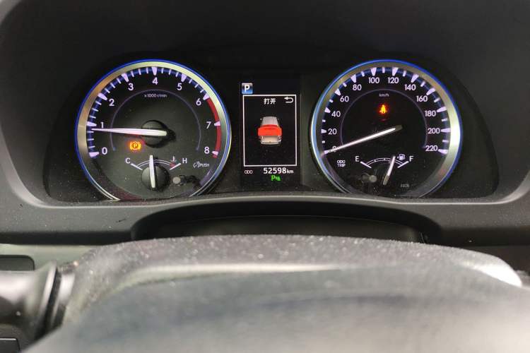 Used Toyota Highlander 2021 2.0T Four-Wheel Drive Knight Edition 7 Seats Odometer Close Up