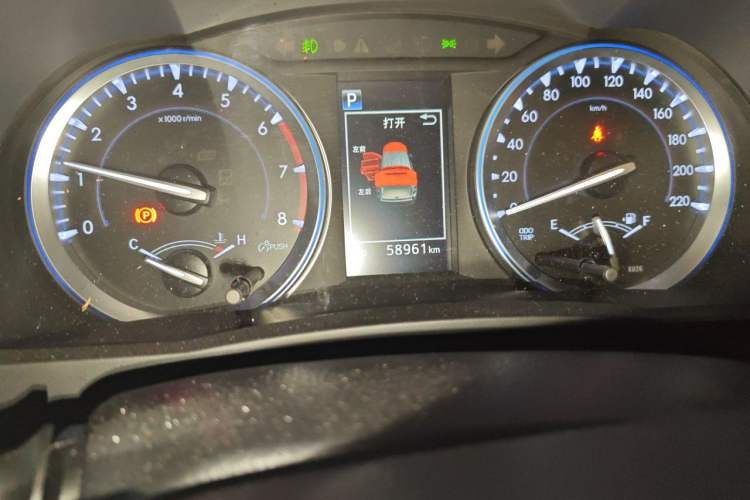 Used Toyota Highlander 2021 2.0T Four-Wheel Drive Prestige Version 7 Seats Odometer Close Up