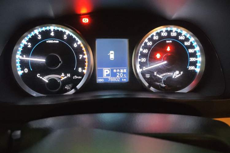 Used Toyota Highlander 2021 2.0T Four-Wheel Drive Elite Edition 7-Seater Odometer Close Up