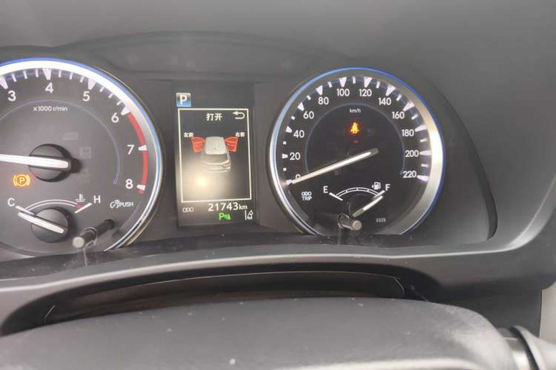 Used Toyota Highlander 2021 2.0T Four-Wheel Drive Prestige Version 7 Seats Odometer Close Up