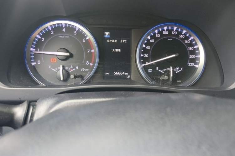 Used Toyota Highlander 2021 2.0T Four-Wheel Drive Prestige Version 7 Seats Odometer Close Up