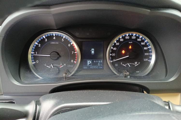 Used Toyota Highlander 2021 2.0T Four-Wheel Drive Elite Edition 7-Seater Odometer Close Up