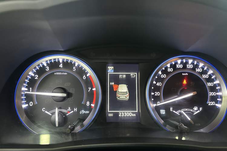 Used Toyota Highlander 2021 2.0T Four-Wheel Drive Prestige Version 7 Seats Odometer Close Up