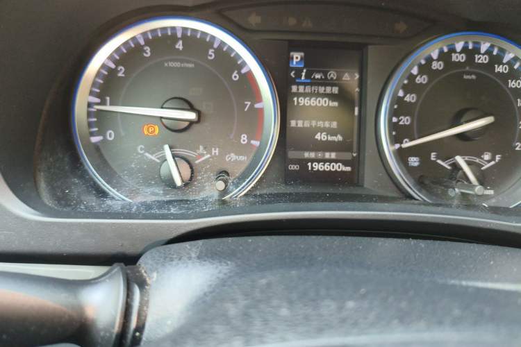 Used Toyota Highlander 2021 2.0T Four-Wheel Drive Luxury Edition 7 Seats Odometer Close Up