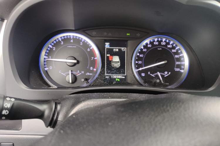 Used Toyota Highlander 2021 2.0T Four-Wheel Drive Knight Edition 7 Seats Odometer Close Up