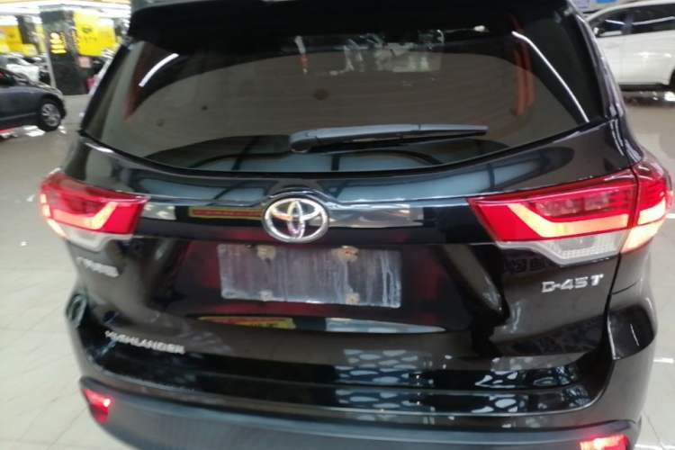 Used Toyota Highlander 2021 2.0T Two-Wheel Drive Elite Edition 5 Seats Rear