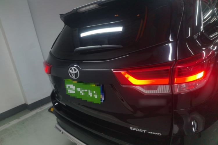 Used Toyota Highlander 2021 2.0T Four-Wheel Drive Luxury Edition 7 Seats Rear