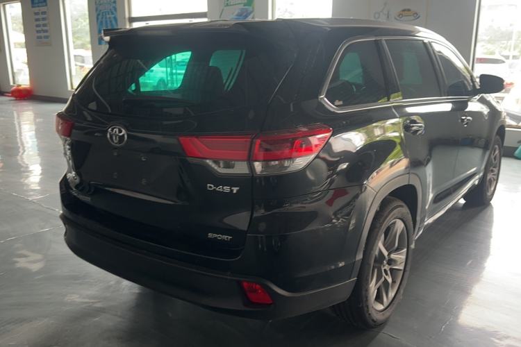 Used Toyota Highlander 2021 2.0T Two-Wheel Drive Luxury Edition 7 Seats Rear Right 45 Deg