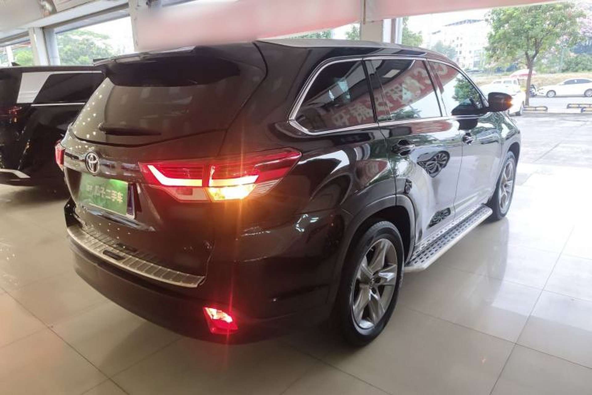 Used Toyota Highlander 2021 2.0T Two-Wheel Drive Luxury Edition 7 Seats Rear Right 45 Deg