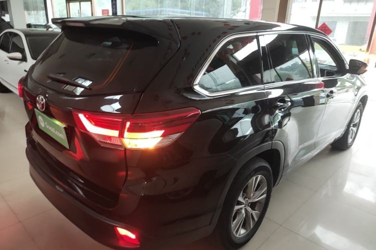 Used Toyota Highlander 2021 2.0T Two-Wheel Drive Elite Version 7-Seater Rear Right 45 Deg