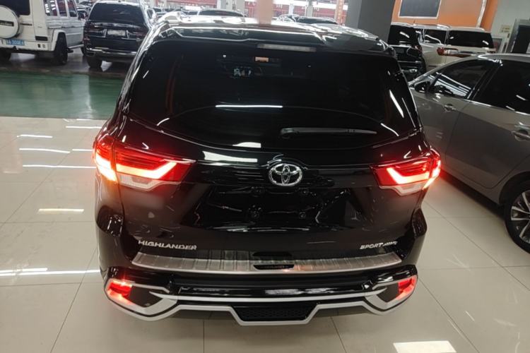 Used Toyota Highlander 2021 2.0T Four-Wheel Drive Luxury Edition 7 Seats Rear