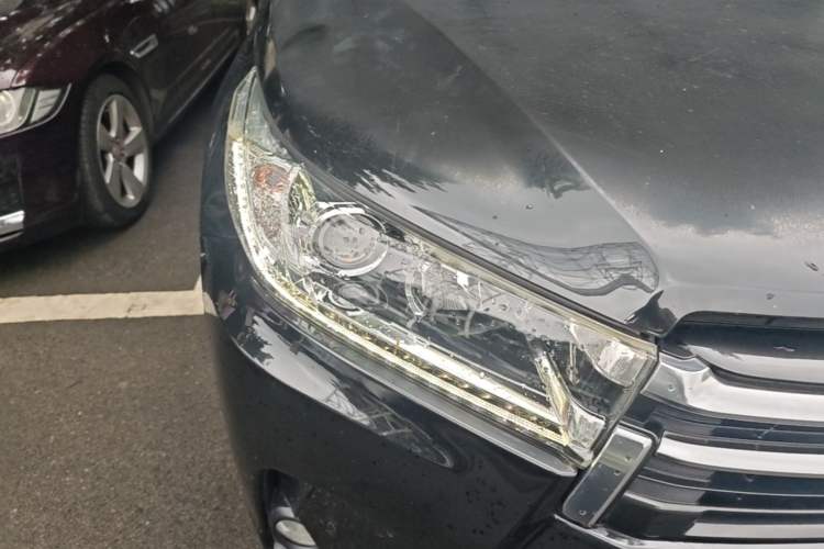 Used Toyota Highlander 2021 2.0T Four-Wheel Drive Prestige Version 7 Seats Right Front Headlight