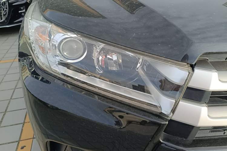 Used Toyota Highlander 2021 2.0T Four-Wheel Drive Elite Edition 7-Seater Right Front Headlight