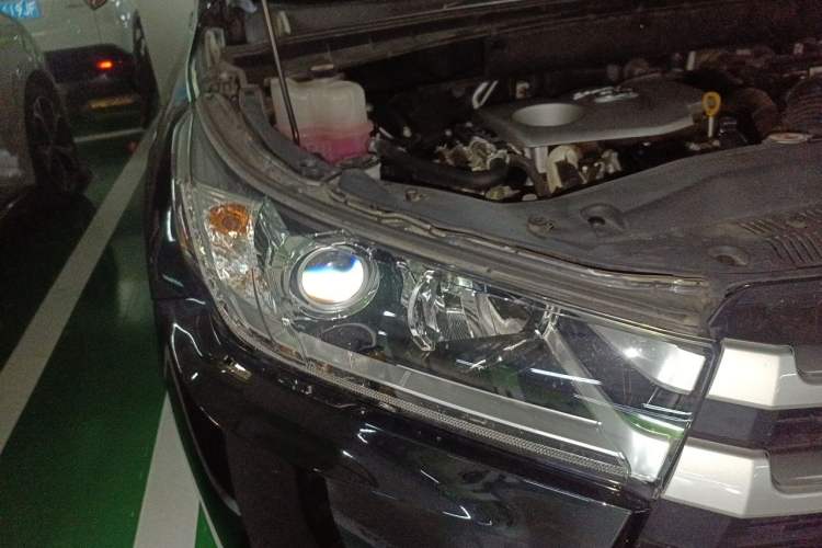 Used Toyota Highlander 2021 2.0T Four-Wheel Drive Luxury Edition 7 Seats Right Front Headlight
