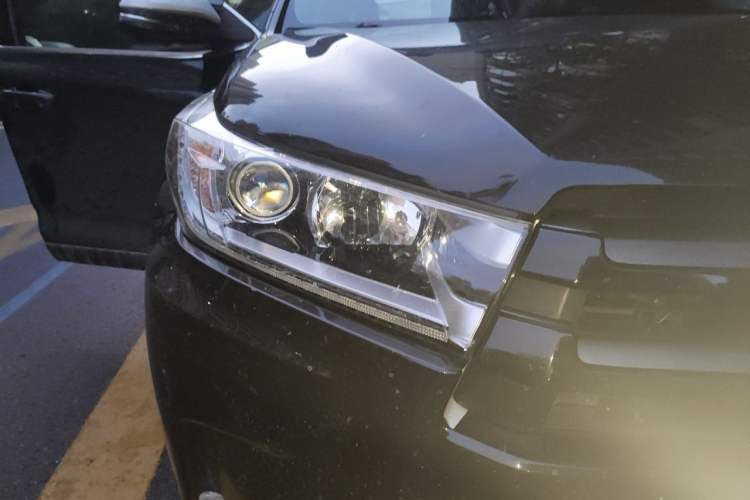 Used Toyota Highlander 2021 2.0T Four-Wheel Drive Luxury Edition 7 Seats Right Front Headlight